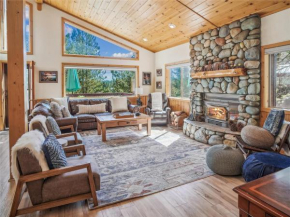 Bear Peak Cabin by Tahoe Getaways - Tahoe Donner Rental with Private Hot Tub and Bonus Room Truckee